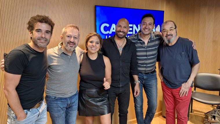 Los mosqueteros del rey adelantaron una obra maestra en los estudios de la radio