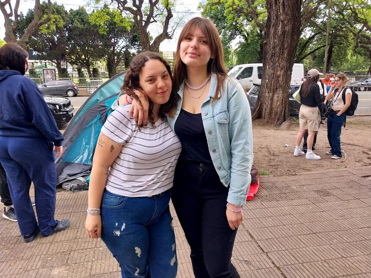 Taylor Swift llegó a Argentina y sus fanáticas preparan las 