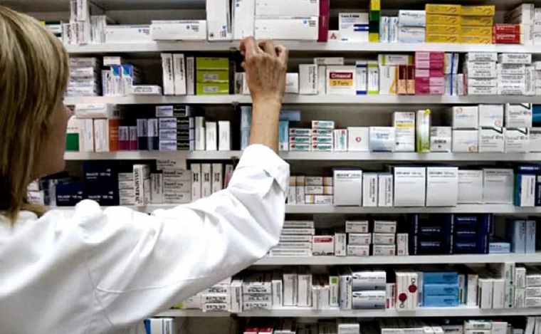 FOTO: El PAMI afirmó que paga a las farmacéuticas con solo 