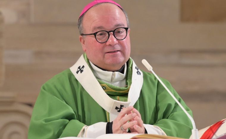 FOTO: Asesor del Papa, a favor de evaluar "seriamente" el matrimonio de sacerdotes