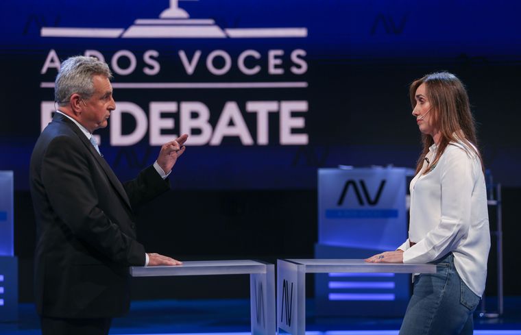 Los candidatos a vicepresidentes Agustín Rossi y Victoria Villarruel.  