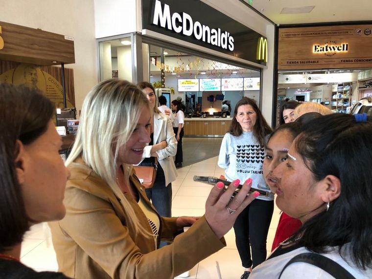 FOTO: McDonald's celebra el Gran Día: la compra de un BigMac ayuda a miles de personas