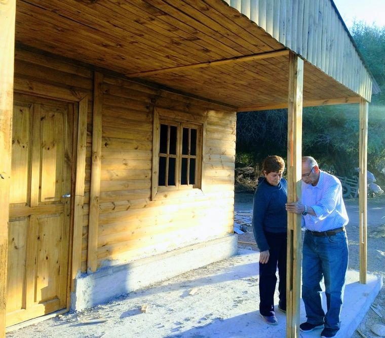 FOTO: Carlos Bravo y su esposa Julia trabajaron toda la vida para construir su casa.