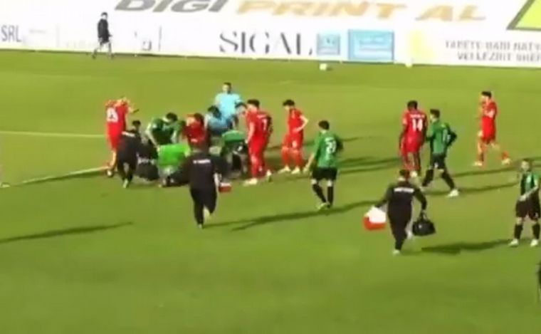 Conmoción en el mundo del fútbol por la muerte de Raphael Dwamena. (Foto:Captura)