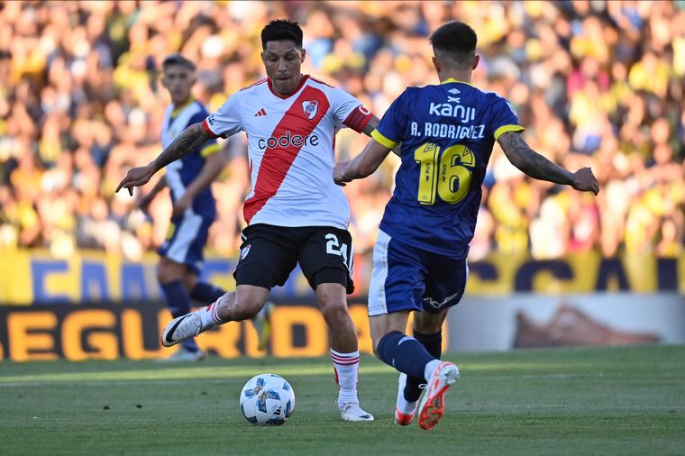 Rosario Central recibe a River en Rosario.