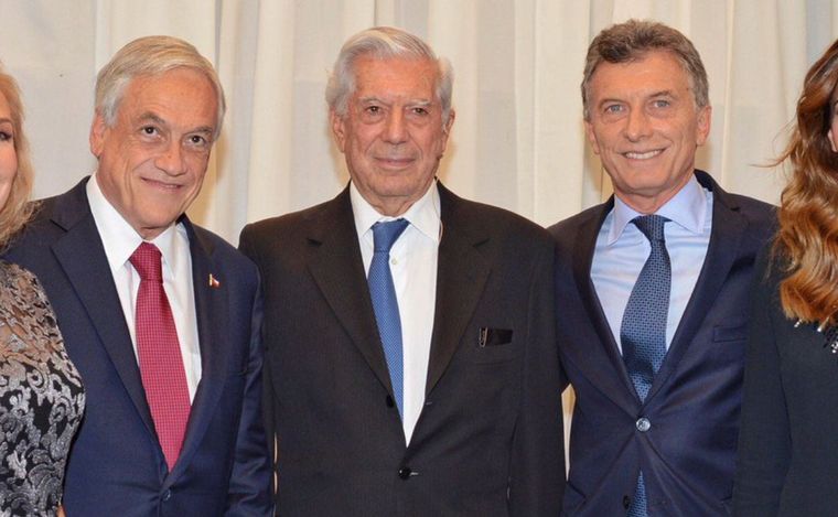 Piñeyra, Vargas Llosa y Mauricio Macri, entre los firmantes del apoyo a Milei.