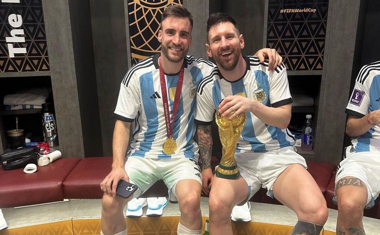 Tagliafico y Messi tras ser campeones del mundo. (Foto:@tagliafico3)