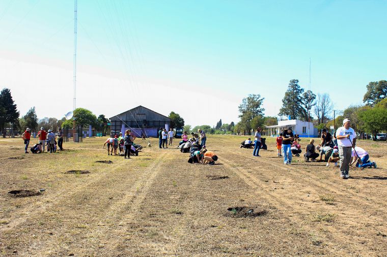 Familias de Bancor plantaron 2.500 árboles en Toledo.