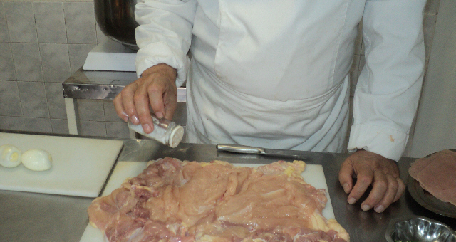 Elaboración de Pollo relleno