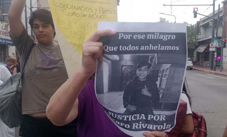 Piden justicia por un adolescente que fue agredido por una patota en Córdoba.