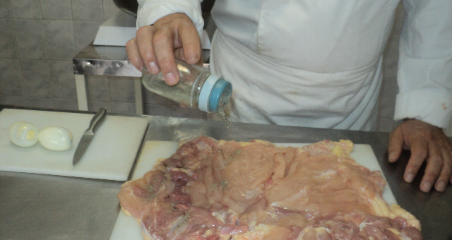 Elaboración de Pollo relleno