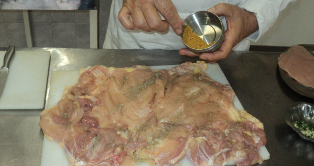 Elaboración de Pollo relleno