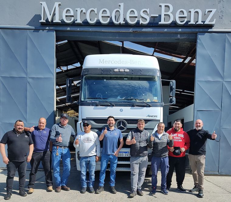 FOTO: Mercedes-Benz Camiones y Buses capacitó a conductores de Tierra del Fuego
