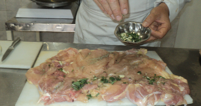 Elaboración de Pollo relleno