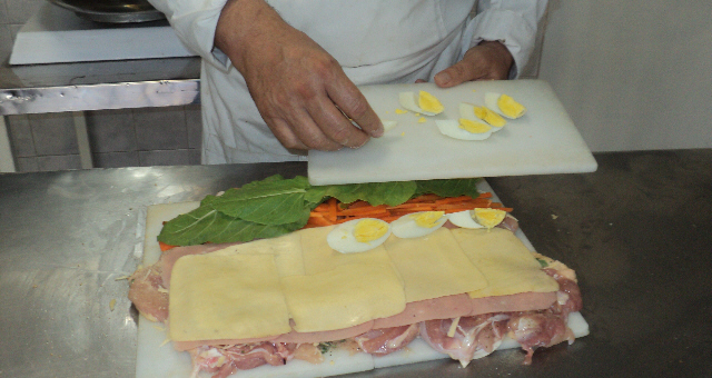 Elaboración de Pollo relleno