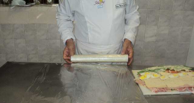 Elaboración de Pollo relleno