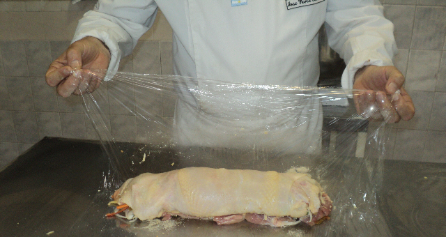 Elaboración de Pollo relleno