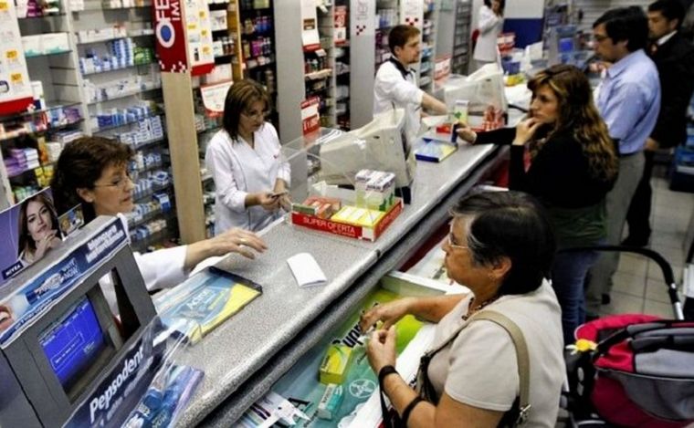 FOTO: Cae la venta de medicamentos en Córdoba por la suba de precios.