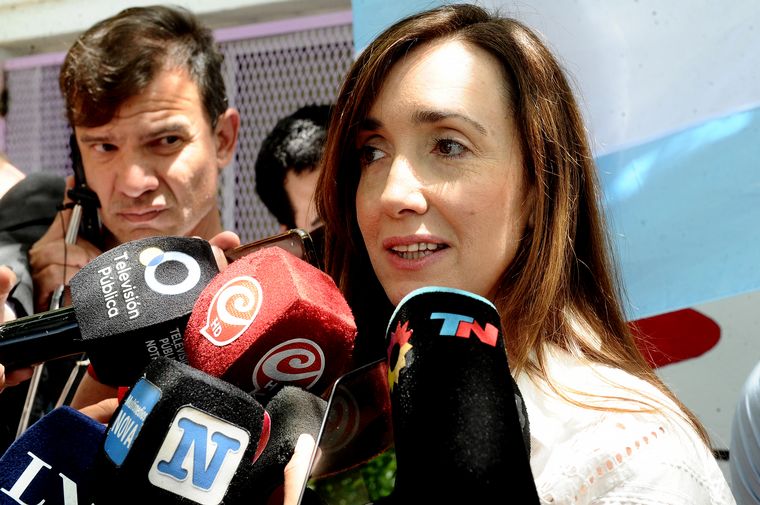 Villaruel votó en medio de un clima de tensión: