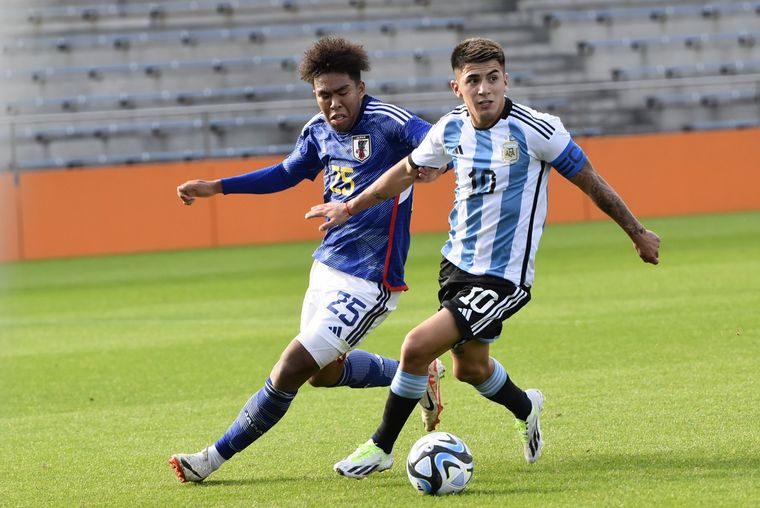Thiago Almada, diez y capitán de la selección. (Foto:@Argentina)