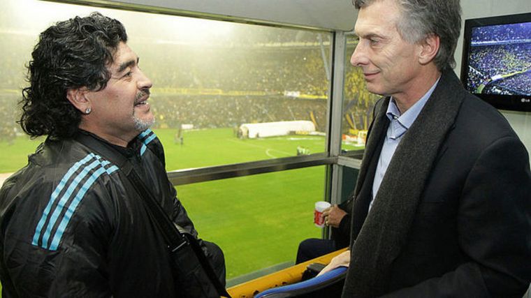 Maradona y Macri juntos. (Foto:Clarín)