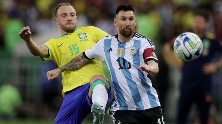 Lionel Messi, titular ante Brasil.