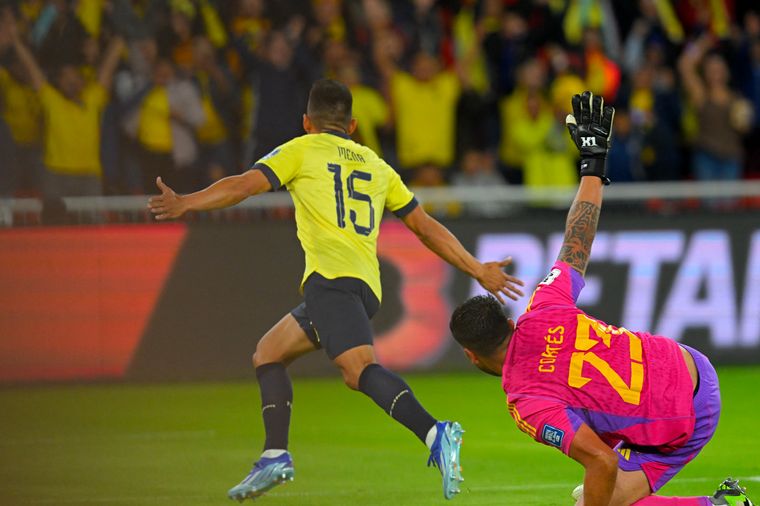 FOTO: Ecuador y un triunfazo contra Chile. (Foto: @CONMEBOL)