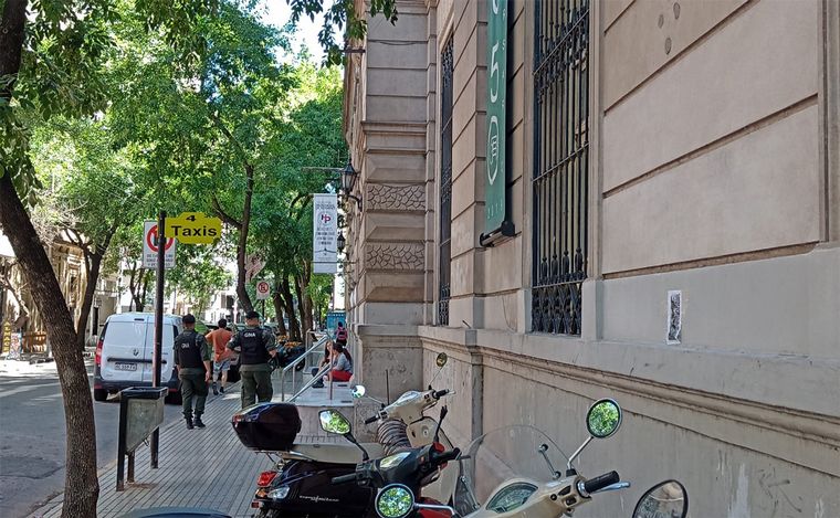 El hospital Provincial retoma actividad con medidas de seguridad tras el ataque.