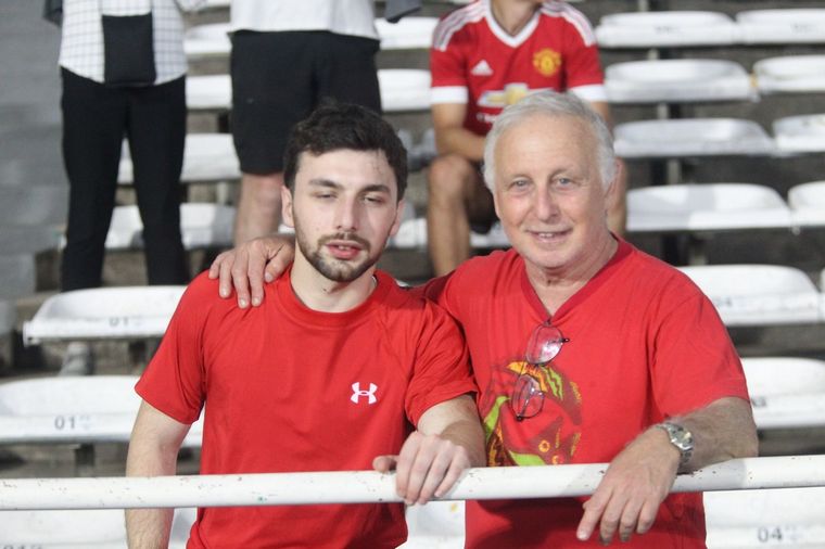 Te vi en la cancha: ¡Encontrá tu foto alentando Estudiantes en el Kempes!