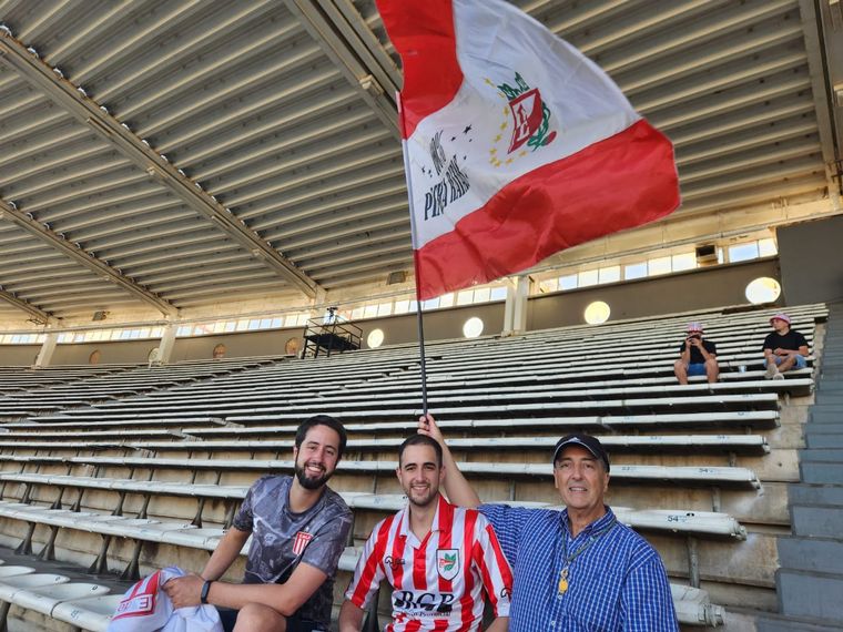 Te vi en la cancha: ¡Encontrá tu foto alentando a Estudiantes en el Kempes!