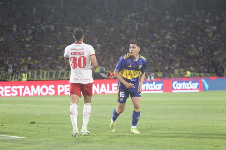 FOTO: Miguel Merentiel celebra su segundo gol.