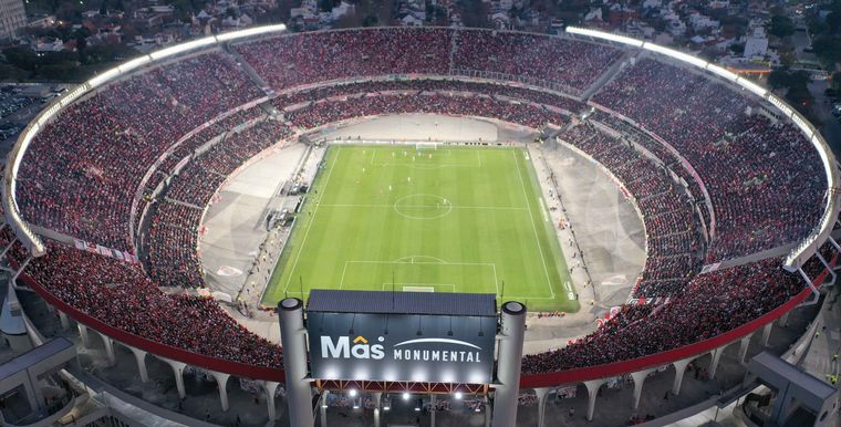 El Estadio Monumental, un coloso de América que se muestra siempre colmado.