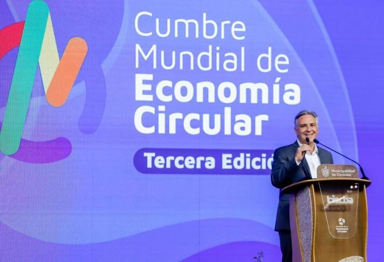 FOTO: Martín Llaryora abrió la tercera Cumbre de Economía Circular