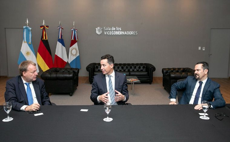 Manuel Calvo se reunió con embajadores de Francia y Alemania. (Foto: Gob de Córdoba)