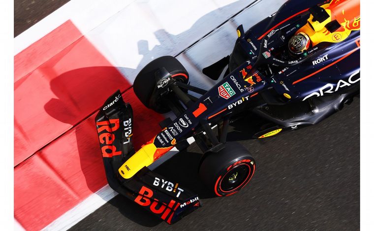 FOTO: Verstappen sintió mejor su RB19 en la 'Qualy' y logró la pole en Abu Dabi
