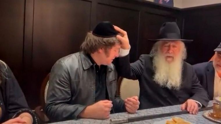 Milei llegó a Estados Unidos y visita la tumba de un rabino en Nueva York