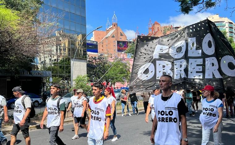 Movilización del Polo Obrero en Córdoba. (Foto: Daniel Cáceres/Cadena 3)