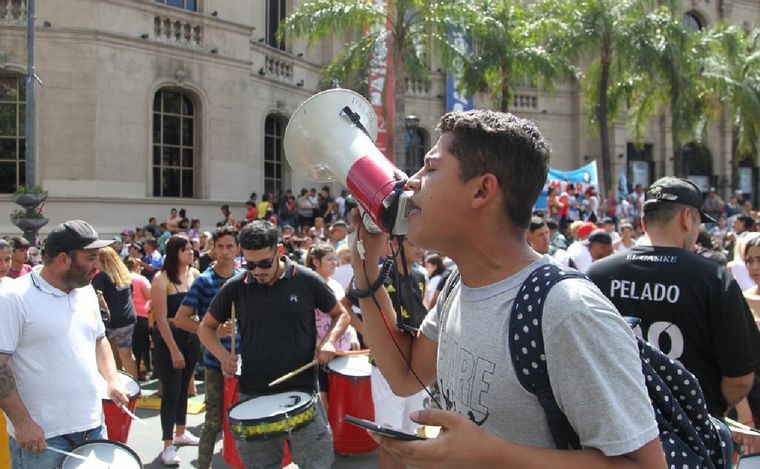 Movilización del Polo Obrero en Córdoba. (Foto: Daniel Cáceres/Cadena 3)