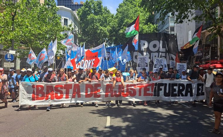Marcha del Polo Obrero en varios puntos de Buenos Aires. (Orlando Morales/Cadena 3)