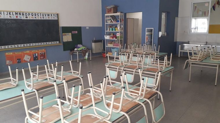 Se robaron dos tanques de agua de un jardín de infantes en Córdoba.