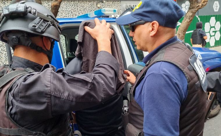 Bracamonte trasladado a la sede de la Agencia de Control Policial.