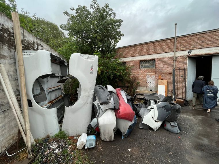 Operativo Fénix: desbaratan banda dedicada al robo de vehículos en Córdoba.