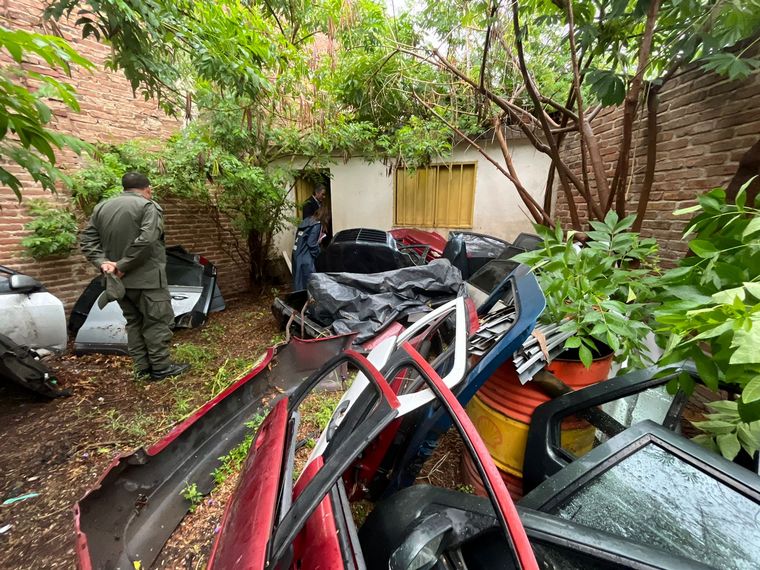 Operativo Fénix: desbaratan banda dedicada al robo de vehículos en Córdoba.