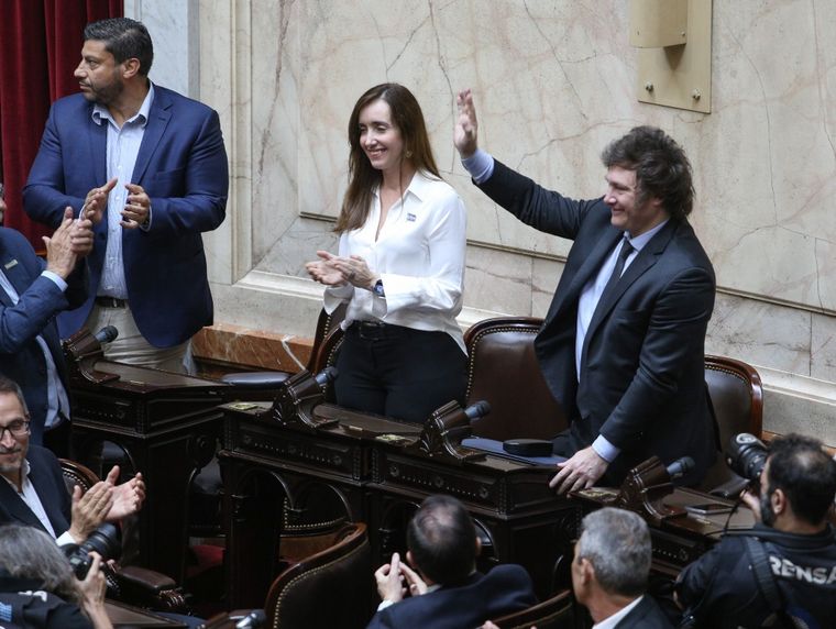 FOTO: Milei - Villarruel: la Asamblea Legislativa proclamó la fórmula presidencial.