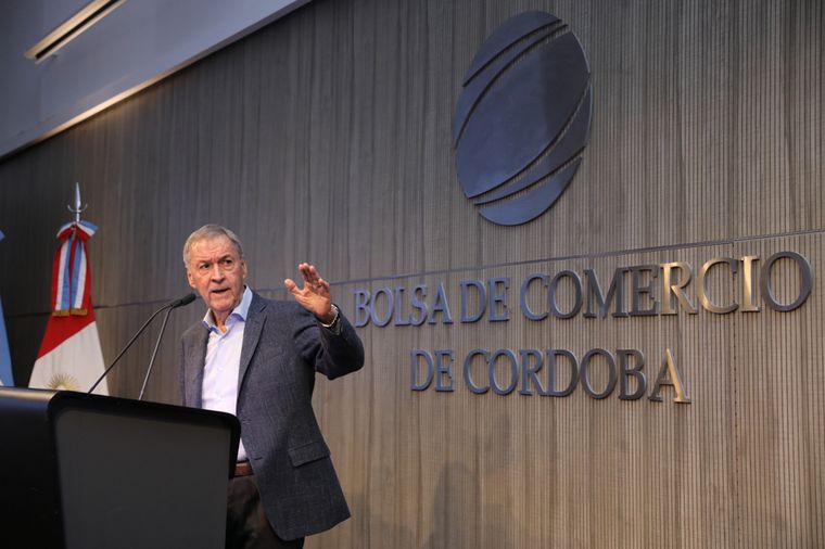FOTO: El gobernador dio su último discurso en la Bolsa de Comercio de Córdoba. 