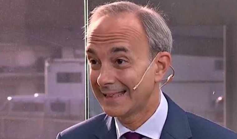 Torrendell es un académico que tiene lazos con la Iglesia Católica.