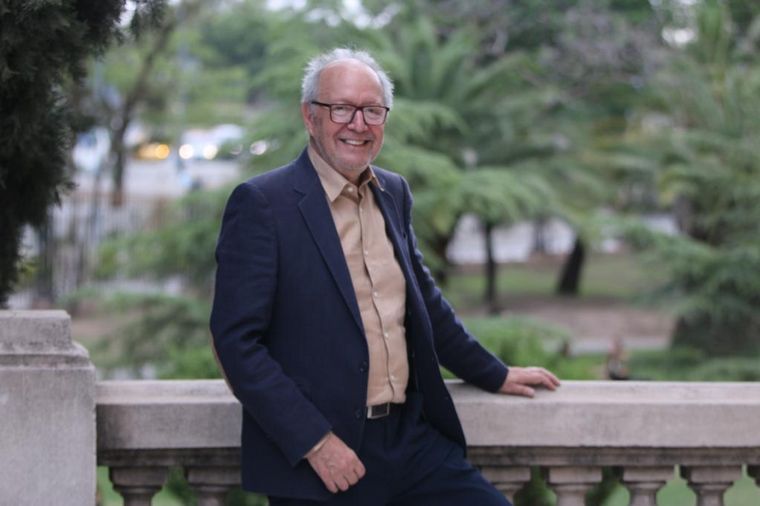 Fino Pizarro reveló su tesoro fotográfico en un libro.