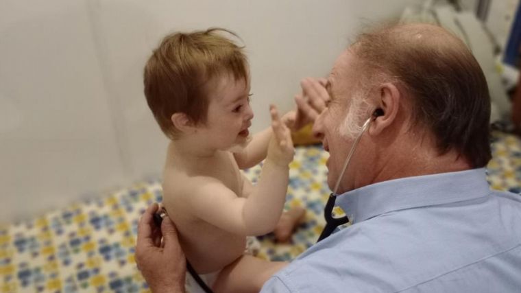 El Dr. Eduardo Moreno Vivot, especialista en sindrome de Down