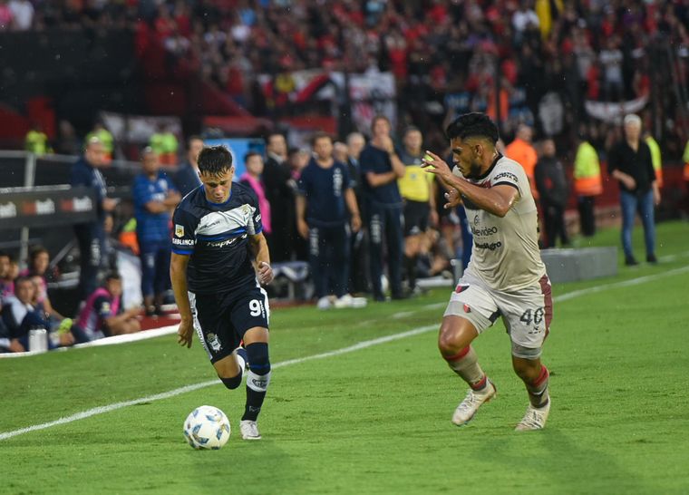 Gimnasia y Colón disputan el descenso