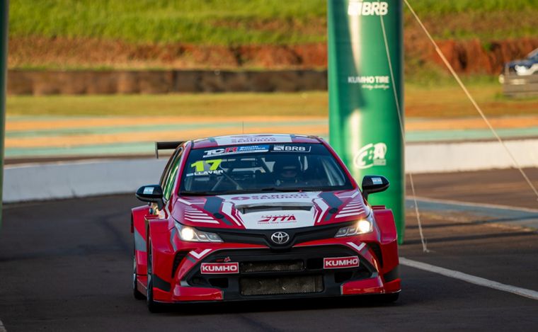 Llaver hizo la mejor vuelta del Entrenamiento 1 del TCRSA en Cascavel